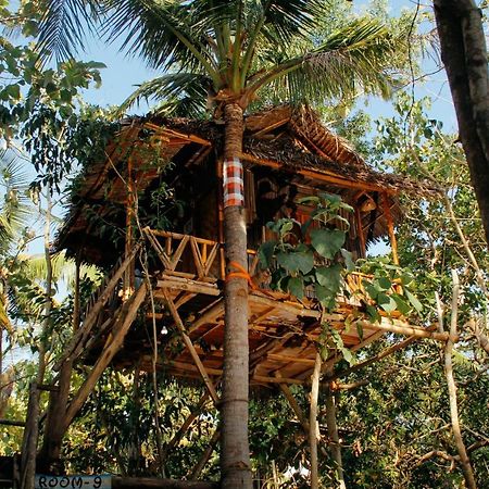 Готель Nyuh Bengkok Tree House Batununggul Екстер'єр фото